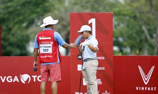 Cặp đôi golfer - caddie đặc biệt trong Giải Vô địch Golf Quốc gia năm 2023 – Cúp VinFast 