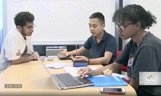 Cô giáo Vật lý 9x Thanh Nga mời quán quân Olympia làm khách mời livestream