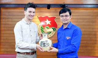 Bí thư thứ nhất T.Ư Đoàn tiếp xã giao Chủ tịch Liên đoàn Thanh niên Dân chủ Thế giới 