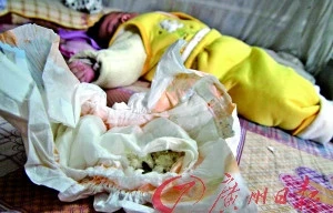 Tìm thấy năm mảnh sắt nhọn trong bỉm bé sơ sinh