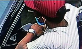 Siêu trộm bẻ gương xe Lexus của gia đình sếp công an