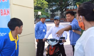 Quảng Ninh: Tới nhầm điểm thi vì ôn bài khuya quá