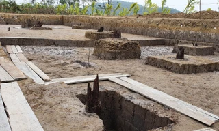 Thêm 13 cọc gỗ nghi liên quan đến trận Bạch Đằng phát lộ ở Hải Phòng