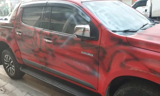 Một nhà báo bị kẻ xấu “khủng bố” phá hoại xe