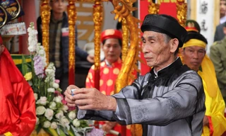 Thề tham nhũng sẽ bị thần linh đả tử.