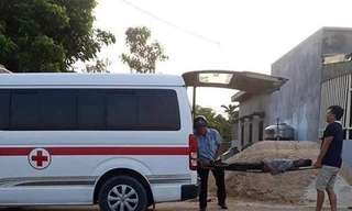 Chủ thầu, công nhân bị điện giật chết khi vận hành máy trộn bê tông