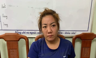 Mua bán ma túy, bố mẹ cùng con gái rủ nhau vào tù