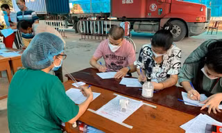 Muốn đến Quảng Ninh phải có giấy xét nghiệm hoặc đi cách ly tự trả phí