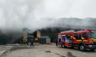 Cháy kho hàng hoá ở cửa khẩu Bắc Phong Sinh, gần chục tấn hàng hoá bị thiêu rụi