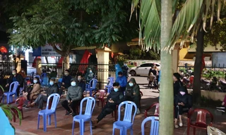 Quảng Ninh trắng đêm căng mình chống dịch