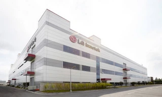 Một chuyên gia người Hàn Quốc nghi nhiễm COVID-19 khi vừa rời Việt Nam