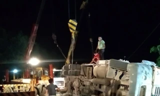 Khởi tố tài xế xe container đè bẹp xe khách làm 3 người chết