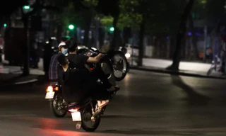 Hơn 15 thanh niên đất Cảng tổ chức đua xe náo loạn đường phố