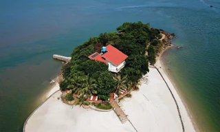 Hàng loạt đảo trên vịnh Bái Tử Long bị biến thành biệt thự, 'đặc khu'