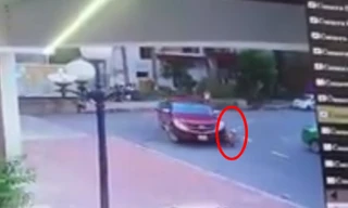 Hiện trường tai nạn. Ảnh cắt từ clip