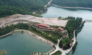 Toàn cảnh đại công trường trái phép chiếm đảo giữa vịnh Bái Tử Long