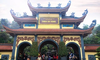 Thấy gì trên trang web chùa Ba Vàng?