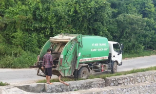 Chủ tịch thị trấn phân trần vụ đổ trộm chất thải ở Cô Tô