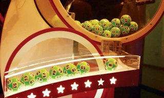 Quả bóng thứ 7 hay còn gọi là số đặc biệt dùng để xác định giải Jackpot 2.