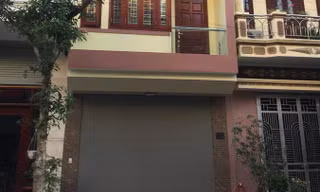 Vợ chồng giáo viên lừa trăm tỷ đồng bỏ trốn?