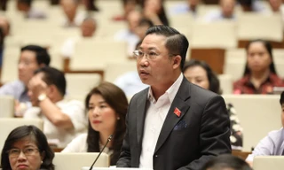 ĐBQH Lưu Bình Nhưỡng (Bến Tre) cho rằng, nếu không chấp nhận tố cáo qua điện thoại tức là quay trở lại thời kỳ 4.0. Ảnh: Như Ý.