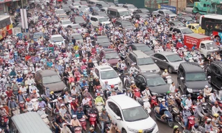 Để cụ thể hóa các ý tưởng chống ùn tắc vừa đoạt giải, lãnh đạo Sở GTVT Hà Nội cho biết, Hà Nội còn phải làm nhiều việc​. Ảnh: T.Đảng.