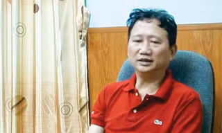 Trịnh Xuân Thanh nói về quyết định đầu thú, xuất hiện trong chương trình thời sự VTV1 tối 3/8​. Ảnh: Chụp từ clip VTV.