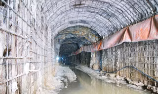 Hầm thủy điện Đạ Dâng từng phải thay nhiều đơn vị thi công vì địa chất yếu. Ảnh: L.H.V.