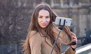 Ngành mỹ phẩm hốt bạc nhờ selfie