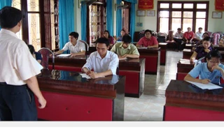 Cảnh cáo Hiệu trưởng, phó giám đốc Sở bị tố bao che