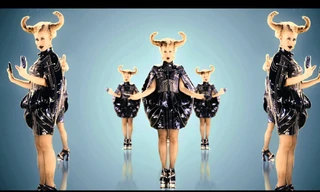 Ca sĩ Đông Nhi lột xác với hình tượng mới trong MV “Boom Boom”.