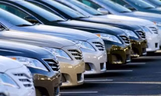 Thuế giảm, ôtô con ồ ạt nhập về Việt Nam