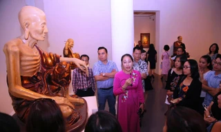 Các đơn vị lữ hành cho rằng việc thuyết minh viên trực tiếp tại bảo tàng đã không còn phù hợp. Ảnh: Minh Phượng.