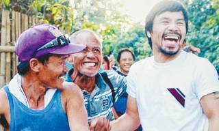 Manny Pacquiao (phải) sẽ treo găng sau trận đấu ngày 9/4 để tập trung cho sự nghiệp chính trị. Ảnh: INSTAGRAM.