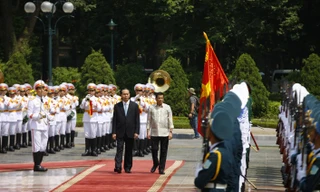 Tại Phủ Chủ tịch vào sáng nay, đã diễn ra lễ đón chính thức Tổng thống Philippines Rodrigo Duterte.