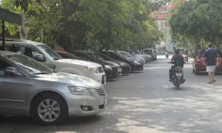 Để ô tô kiểu 'lạ'