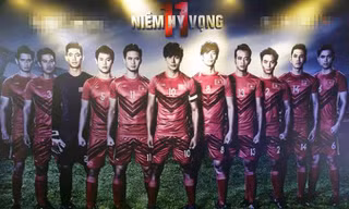 Danh thủ Huỳnh Đức-một trong những người giữ vai trò truyền cảm hứng trong phim “11 niềm hy vọng”.