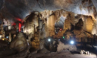 Vẻ đẹp của các hang động đã đem lại nguồn thu lớn cho Quảng Bình.