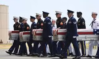 Việc Triều Tiên trao trả hài cốt lính Mỹ được nói là một trong những thiện chí. Ảnh: Reuters.