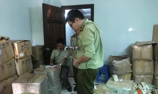 Lượng lớn thuốc đông dược nhập lậu bị phát hiện.