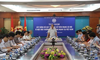 Tọa đàm xây dựng Bộ quy tắc ứng xử trên mạng xã hội do Bộ TT&TT tổ chức ngày 18/5. Ảnh : Infonet.