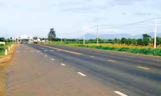 Một đoạn tuyến QL 26 mở rộng.