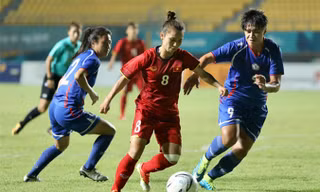 Chiếm ưu thế nhưng không ghi được bàn thắng, ÐT nữ Việt Nam bị Ðài Loan đánh bại trên chấm sút luân lưu 11m. Ảnh: ZING.