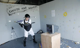 Đập đồ chữa nóng giận