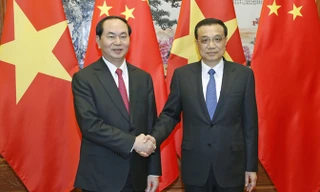 Chủ tịch nước Trần Đại Quang hội kiến Thủ tướng Trung Quốc Lý Khắc Cường chiều 12/5 ở Bắc Kinh. Ảnh: TTXVN.