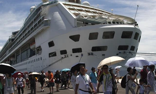 Cảng quốc tế Cam Ranh lần đầu tiên đón tàu du lịch