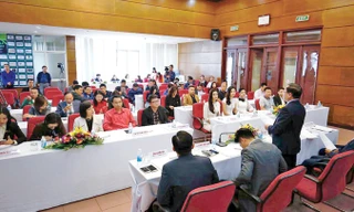 Với ý nghĩa gây quỹ cho Quỹ hỗ trợ tài năng trẻ Việt Nam, giải Golf Tiền Phong Championship thu hút sự quan tâm của các chính khách, doanh nhân, người nổi tiếng và đông đảo báo giới. Ảnh: Như Ý.