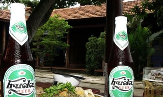 “Tuýt còi” quảng cáo bia Huda