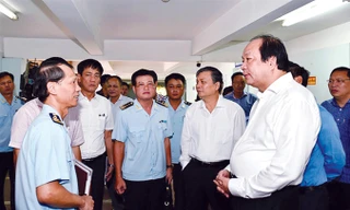 Tổ công tác của Thủ tướng kiểm tra tại Cục Hải quan Hải Phòng.