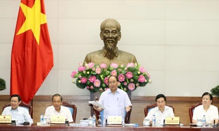 Thủ tướng chủ trì cuộc họp của Thường trực Chính phủ về tăng trưởng kinh tế.